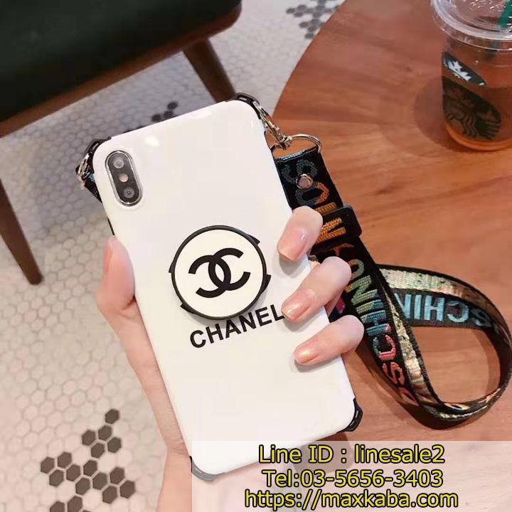 Chanel チェーン付きiPhone11 携帯ケース