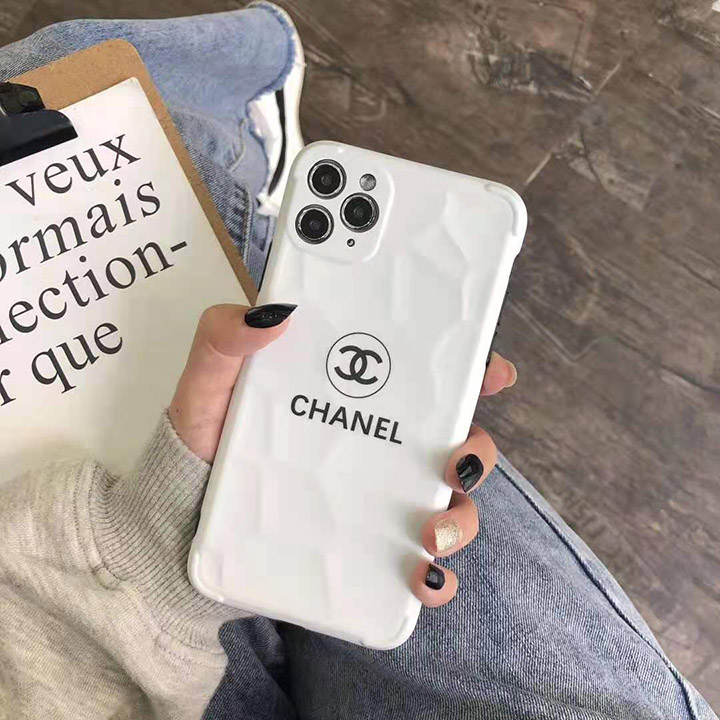 Chanel 人気 ブランド iphone12miniスマホケース